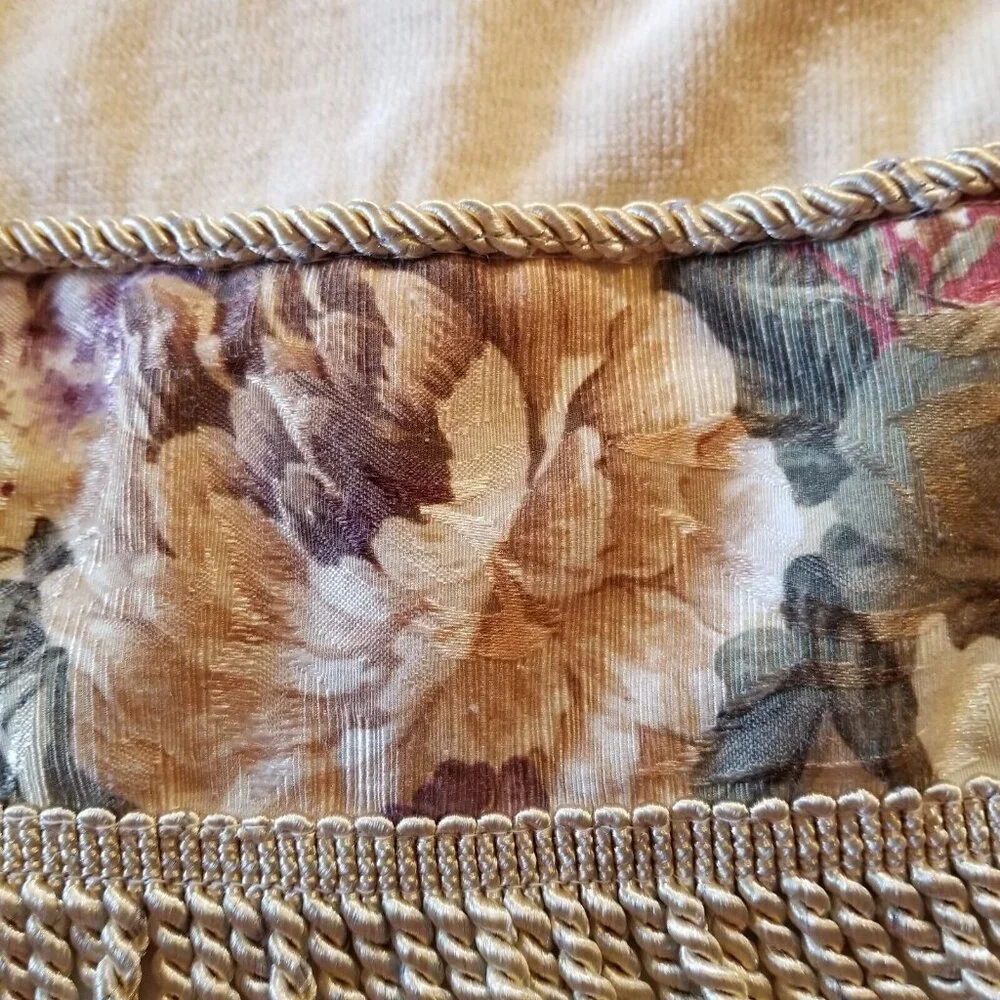 Aussino Hand Guest Towel Beige Gold Fringe Flowers Leaves 16 X 27